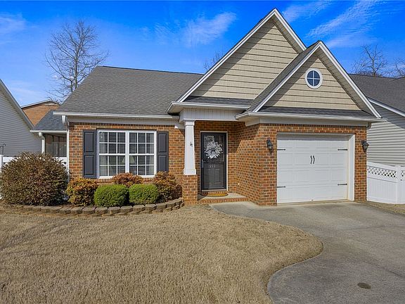 2nd image of 111 Abigail Ln