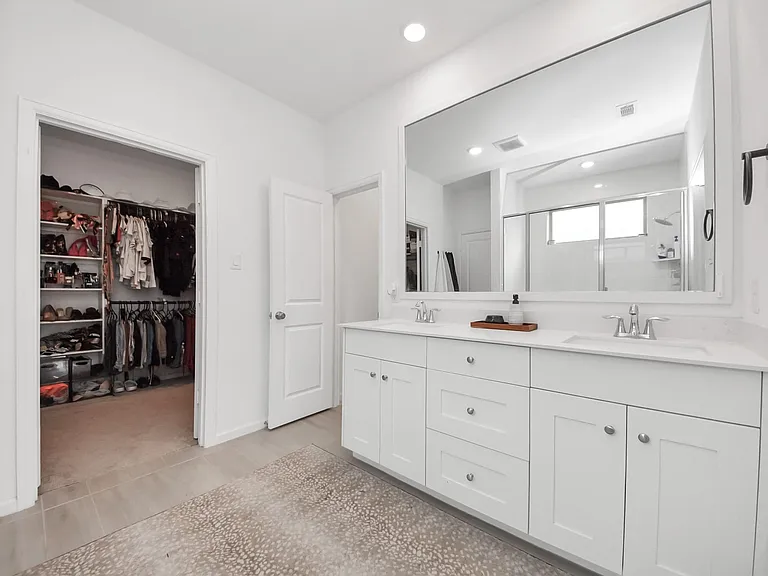 4946 Sky Bluff Dr — Photo 21