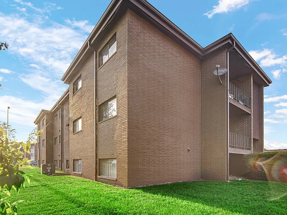 9201 Kennedy Ave #1C