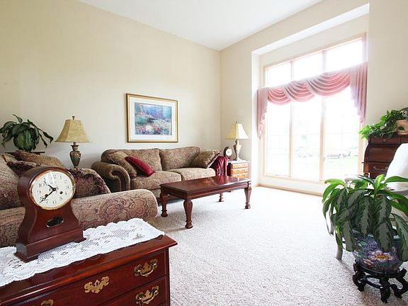 4th image of 20419 Sterling Way