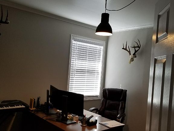 4th image of 1607 Frances Pl