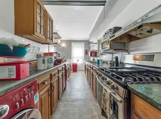 34 Brown St, Springfield, MA 01109