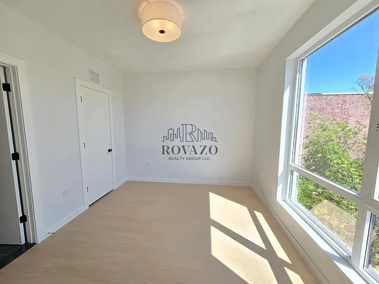 74 Webster St #4C — Photo 7