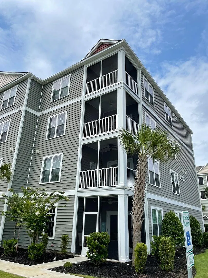 2 bed, 1300 sqft, $2,000 — Photo 2
