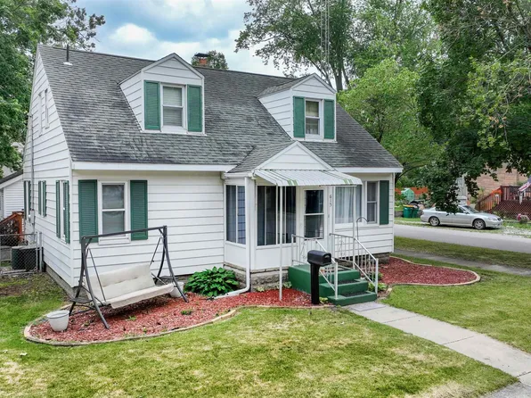 615 Cherry St, North Judson, IN 46366