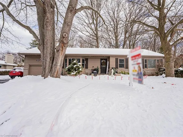 335 Goodram Dr, Burlington, ON L7L 2J9