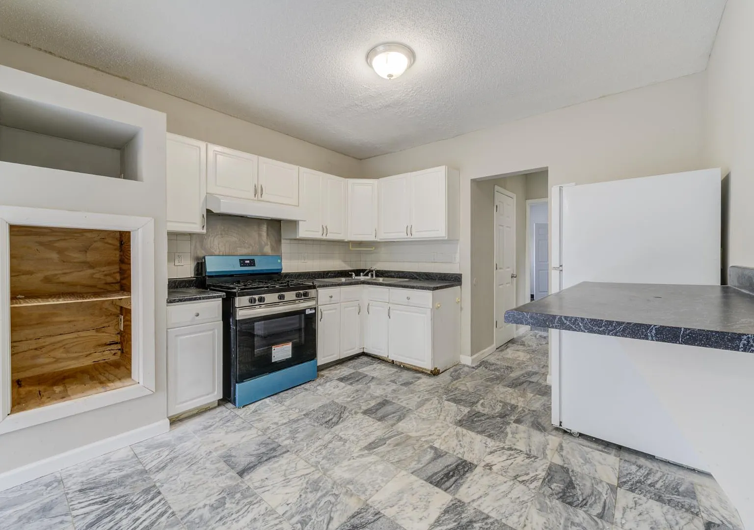 9716 Jacobi Ave — Photo 2