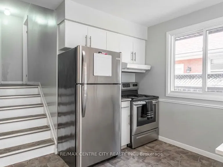 82 Emery St W — Photo 9