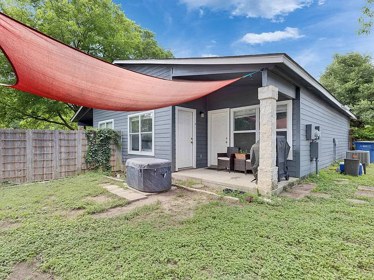 208 Flournoy Dr #A — Photo 16