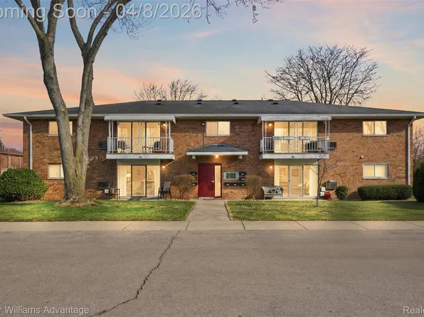 15118 Fairfield St, Livonia, MI 48154