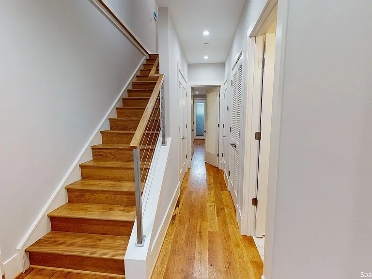 523 Lamont St NW #1 — Photo 10