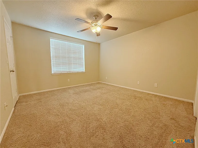 941 Pinewood Dr #A — Photo 6