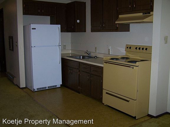 4th image of 835 N Oak Harbor St APT 204