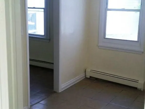 176B Parker St, Newark, NJ 07104