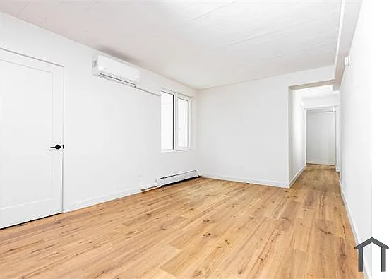 3 bed, 1000 sqft, $3,540 — Photo 3