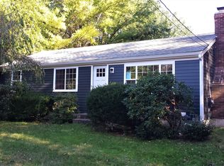 36 Field Rd, Marstons Mills, MA 02648