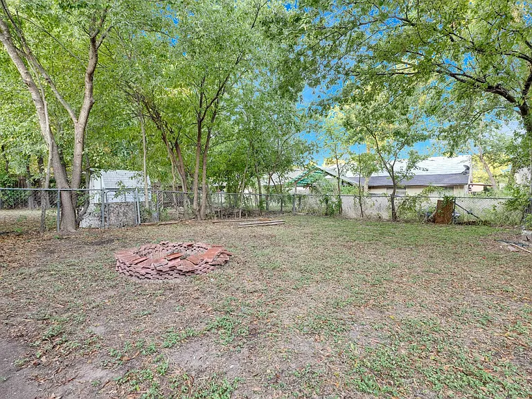 10801 Lanshire Dr #A — Photo 15