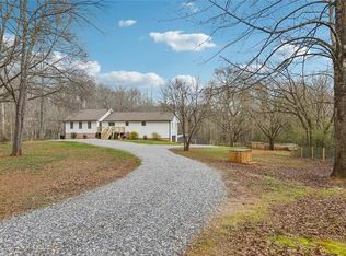 6380 Claude Parks Rd, Murrayville, GA 30564