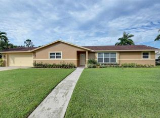 3167 Hoylake Rd, Lake Worth, FL 33467
