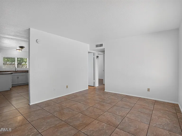 6320 W Carol Ave — Photo 9