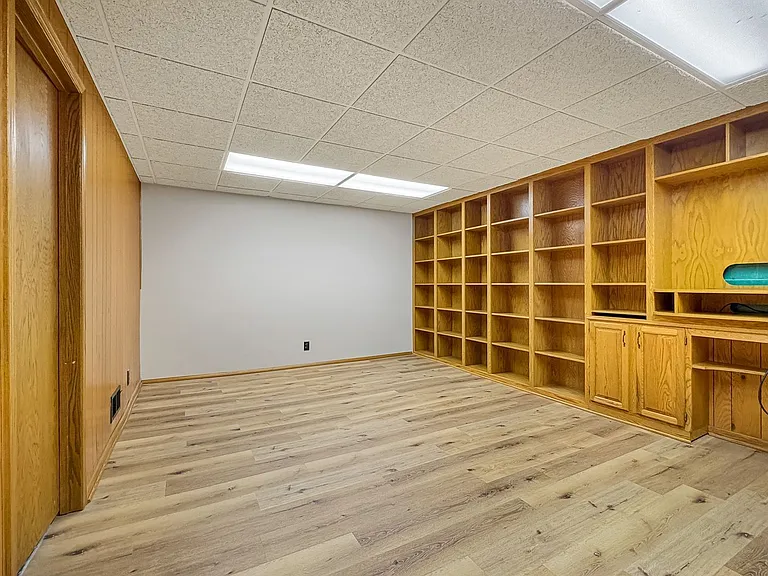 5674 Arthur St NE — Photo 35