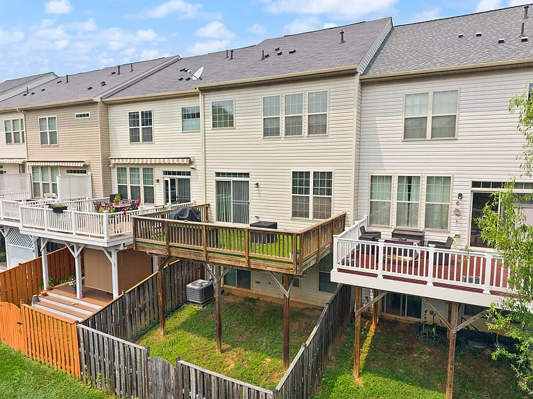 1439 Occoquan Heights Ct — Photo 54