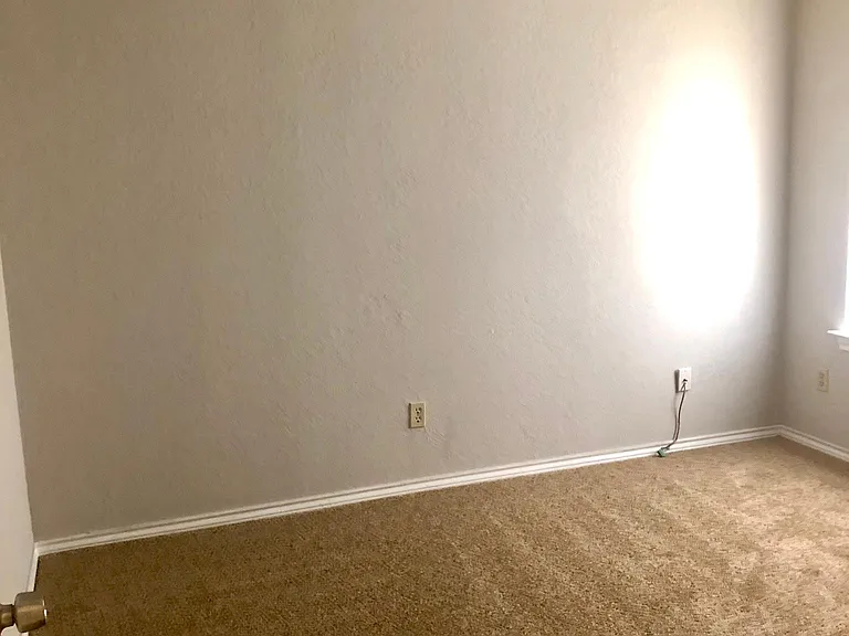 1405 Scott Ct — Photo 16
