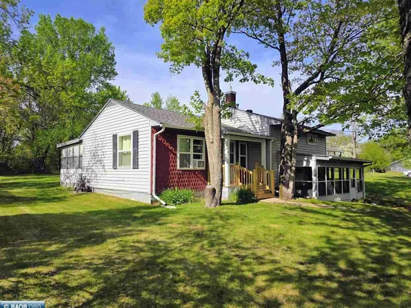 1013 W 47th St, Hibbing, MN 55746
