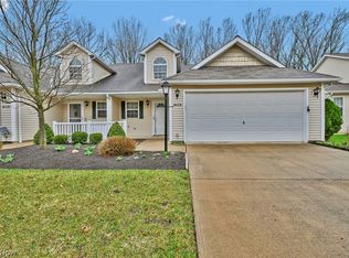 7596 Willow Woods Dr, North Olmsted, OH 44070