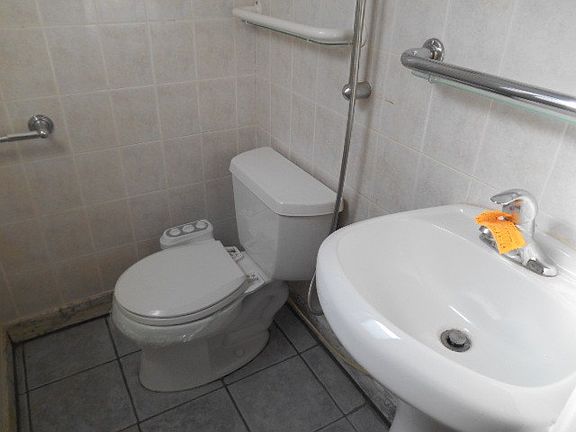 5th image of 6268 N Cicero Ave