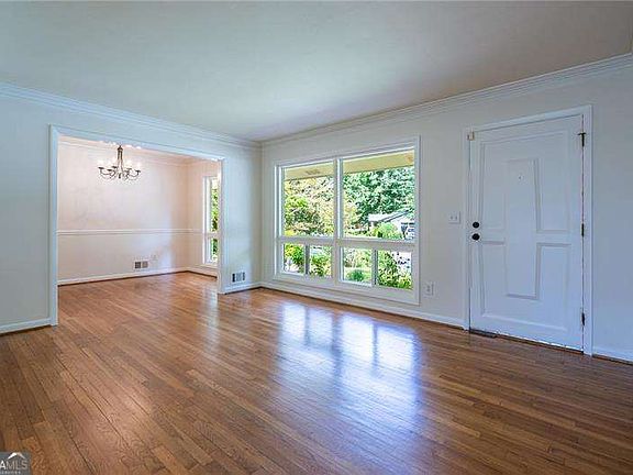 5th image of 3533 Montreal Way