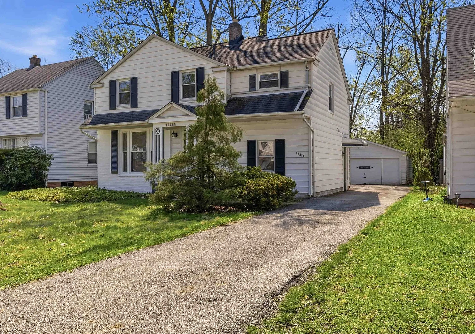 Charming 3BR Home in Warrensville Heights | Fresh Interior + New Roof | CMHA Welcome — Photo 2