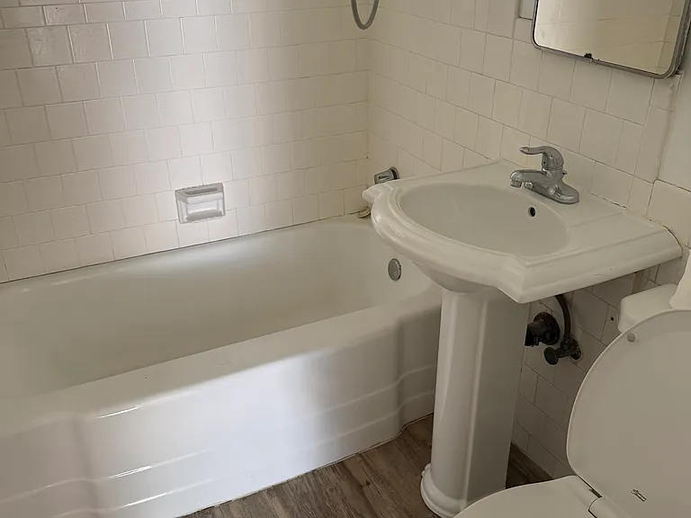 526 E Olive Ave — Photo 7