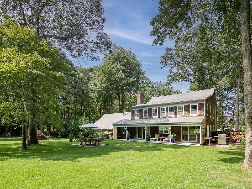 1st image of 4 Stock Farm Ln