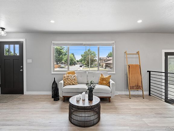 4th image of 9457 W Arizona Avenue