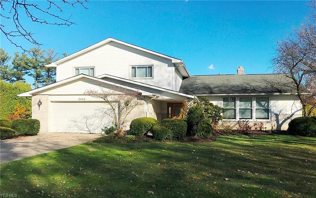 2402 Brian Dr photo 1