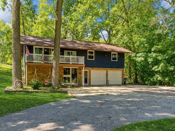 320 5th St, Princeton, IA 52768