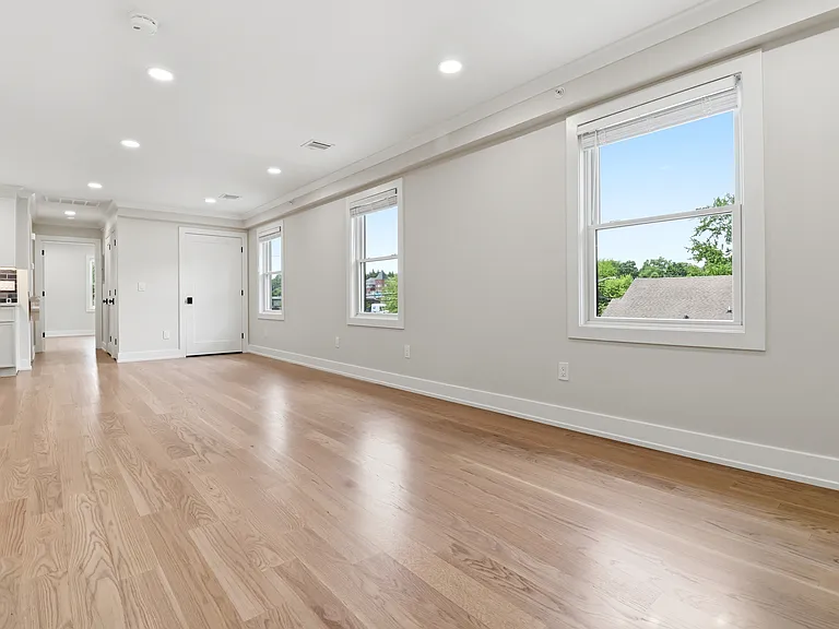 134 Snyder Ave #B — Photo 9