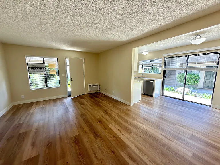 343 Streamwood — Photo 4