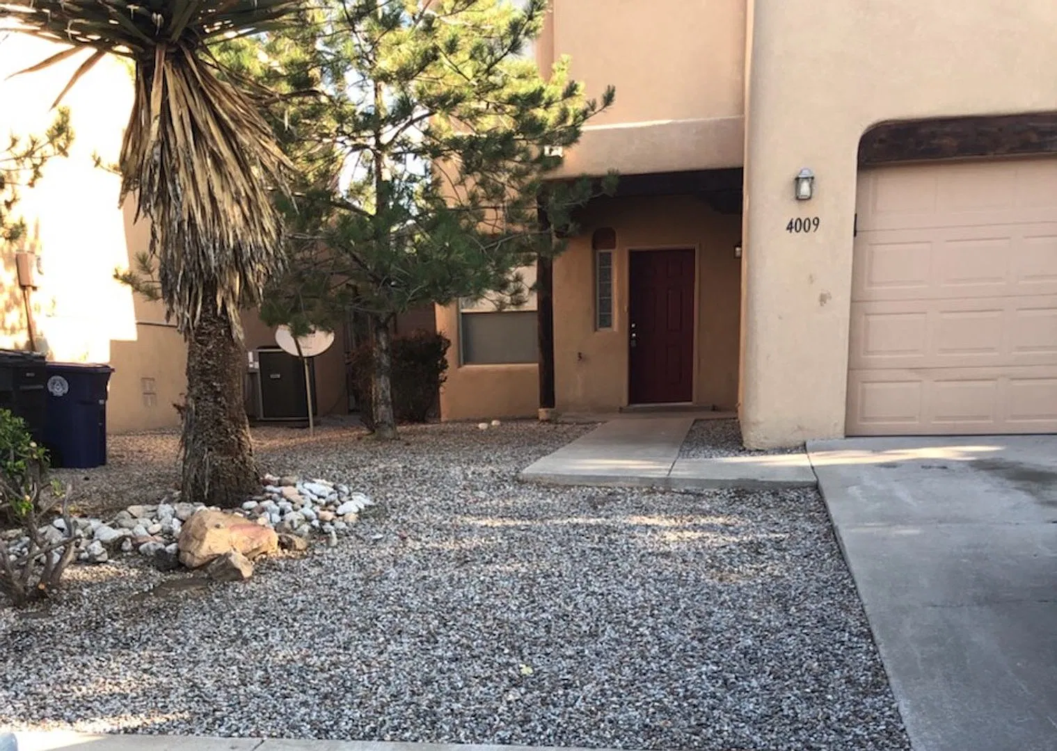 Spacious 4 bedroom in 7 Bar North! Near Cottonwood and Rio Rancho. — Photo 2