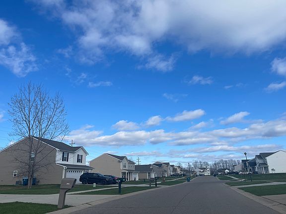 5th image of 495 Saddlebrook Dr Unit 87
