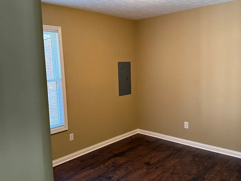 623 Pocahontas Trl — Photo 3