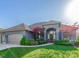 8928 Pine St, Lenexa, KS 66220