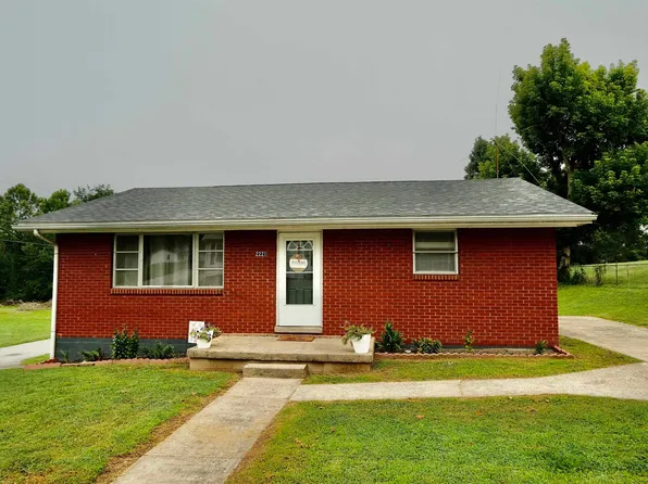 2221 Cedar St, Ashland, KY 41101