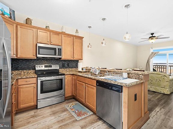 2nd image of 103 Irving Ave N #303