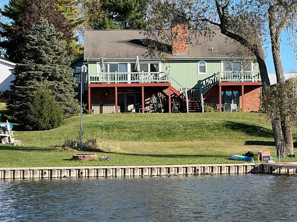 4149 Kim Dr, Hillsdale, MI 49242