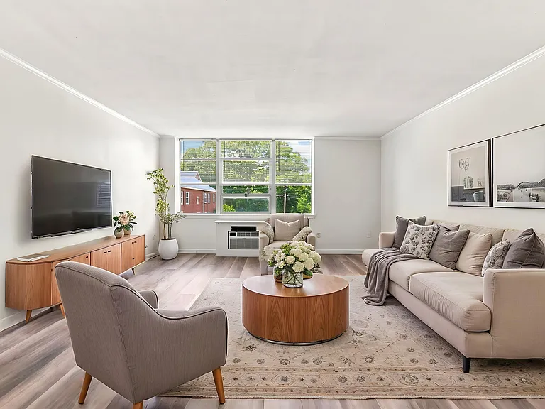 20 Hammond Pond Pkwy #208 — Photo 11