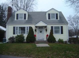 5 Tilden Ave, Warwick, RI 02888