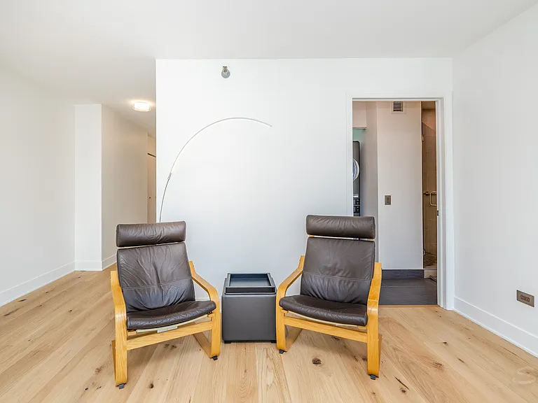 33 W Ontario St #31D — Photo 17
