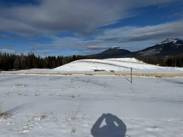 412 Lily Ave, Nordegg, AB T0M 2H0